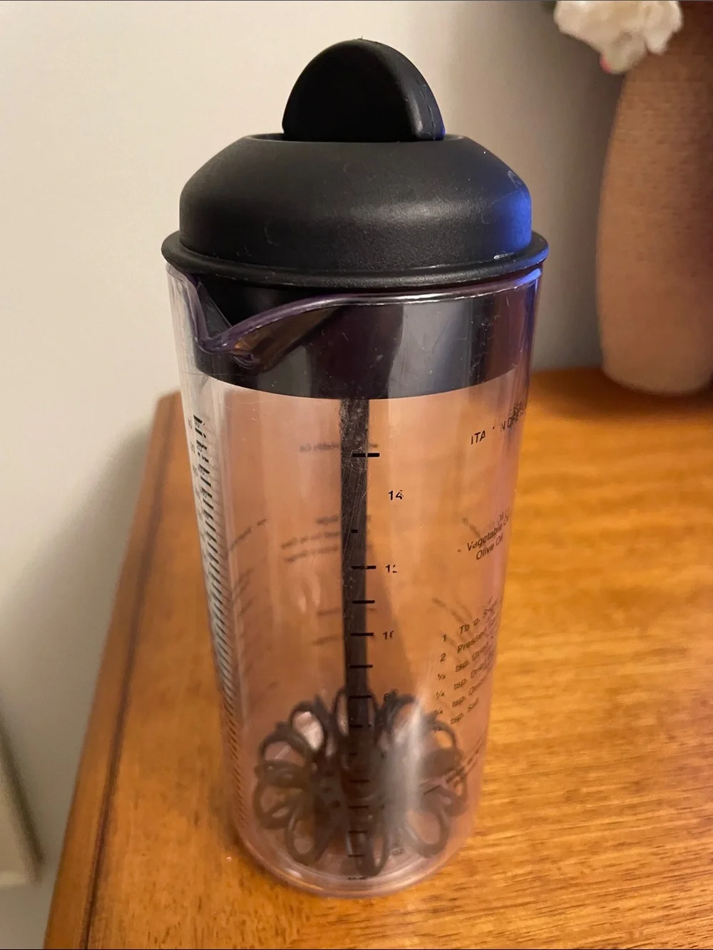 The Pampered Chef Measure Mix & Pour Salad Dressing Mixer Maker USA